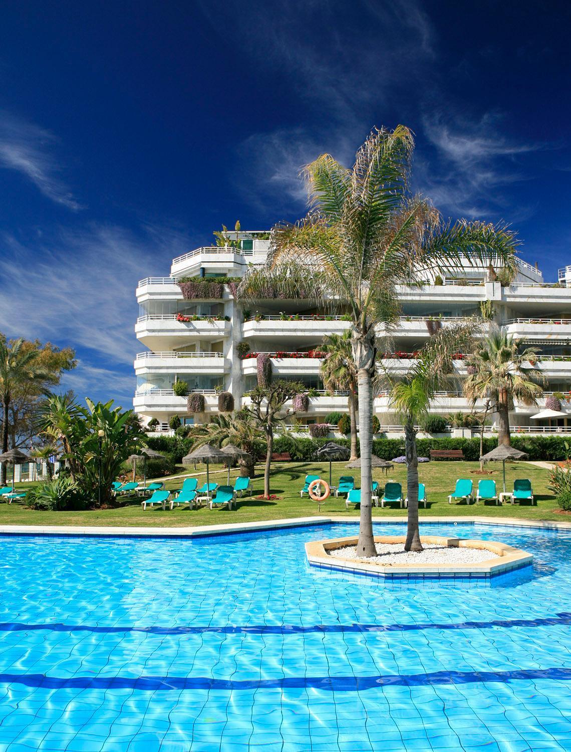 Coral Beach Aparthotel Marbella Ngoại thất bức ảnh